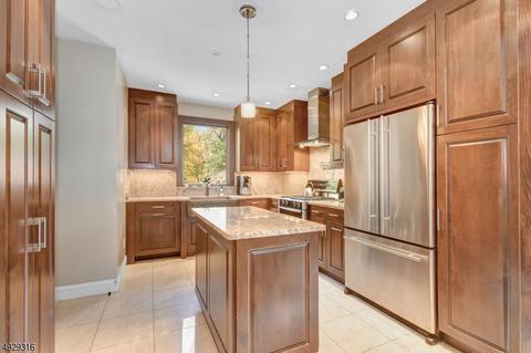 36 Beverly Rd, Springfield, NJ 07081 photo 2