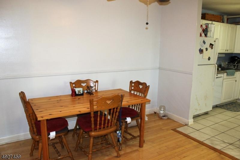  723 Cricket Ln, Woodbridge, NJ 07095 photo 9