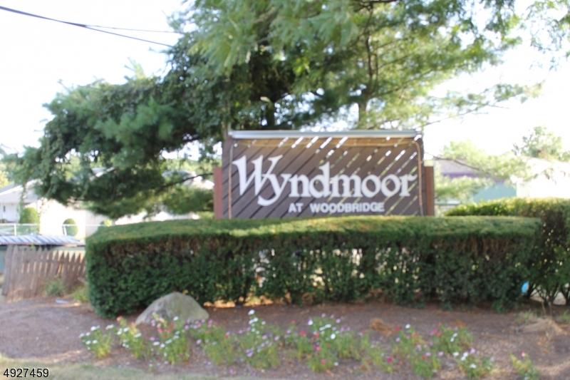  723 Cricket Ln, Woodbridge, NJ 07095 photo 16
