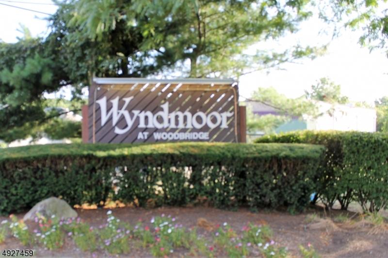  723 Cricket Ln, Woodbridge, NJ 07095 photo 1