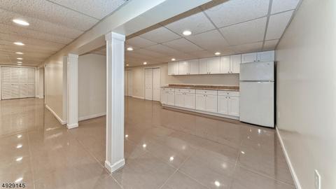 16 Petrie Ln, Wayne, NJ 07470 photo 21