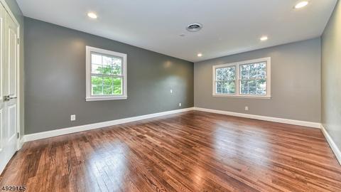 16 Petrie Ln, Wayne, NJ 07470 photo 19