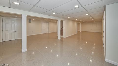 16 Petrie Ln, Wayne, NJ 07470 photo 22
