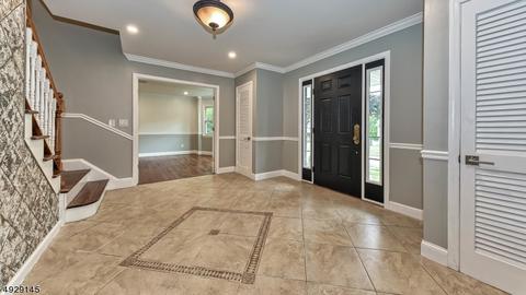 16 Petrie Ln, Wayne, NJ 07470 photo 4