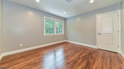 16 Petrie Ln, Wayne, NJ 07470 photo 18