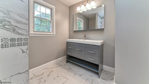 16 Petrie Ln, Wayne, NJ 07470 photo 20
