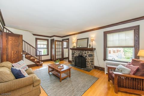 69 Myrtle Ave, Millburn, NJ 07041 photo 3