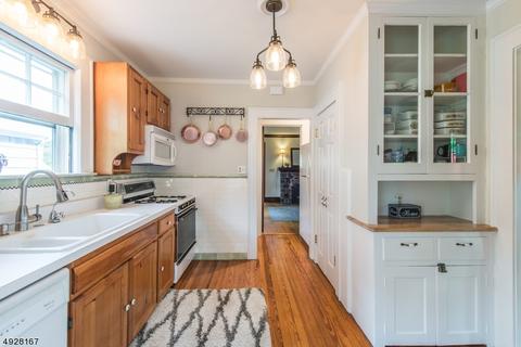 69 Myrtle Ave, Millburn, NJ 07041 photo 5
