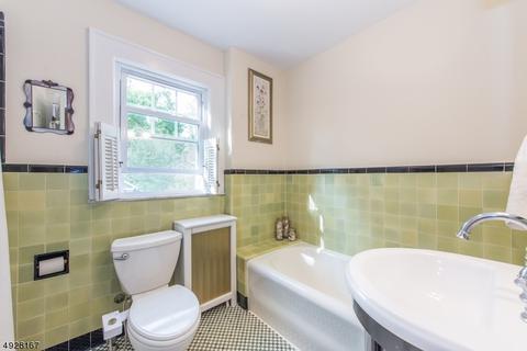 69 Myrtle Ave, Millburn, NJ 07041 photo 13