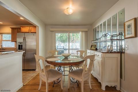 449 Gregory Rd, Paramus, NJ 07652 photo 4