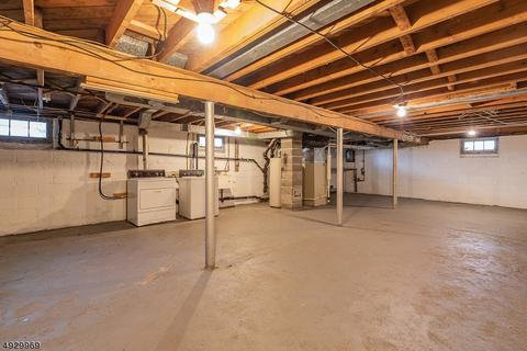 449 Gregory Rd, Paramus, NJ 07652 photo 14