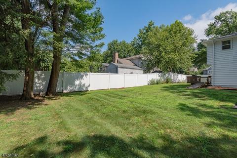 449 Gregory Rd, Paramus, NJ 07652 photo 17