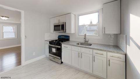 17 Ruby Pl, Newark, NJ 07104 photo 10