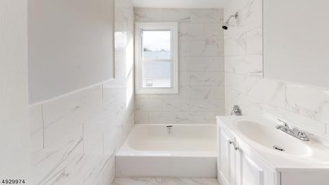 17 Ruby Pl, Newark, NJ 07104 photo 12