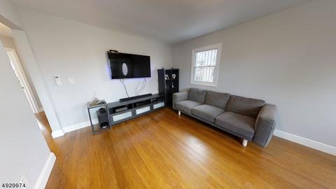 17 Ruby Pl, Newark, NJ 07104 photo 4