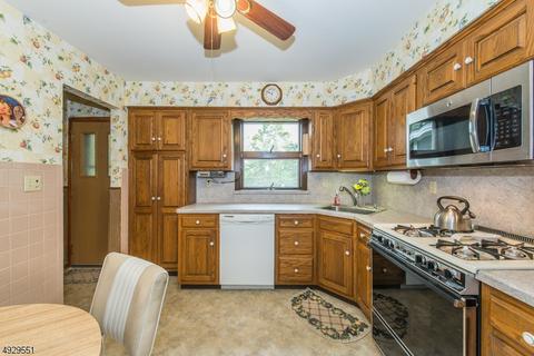 82 Forest Ave, Berkeley Heights, NJ 07922 photo 9