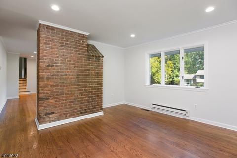 66 Harrison Dr, Berkeley Heights, NJ 07922 photo 4