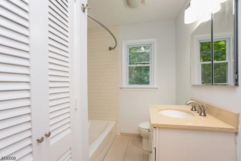66 Harrison Dr, Berkeley Heights, NJ 07922 photo 11