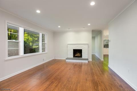 66 Harrison Dr, Berkeley Heights, NJ 07922 photo 3