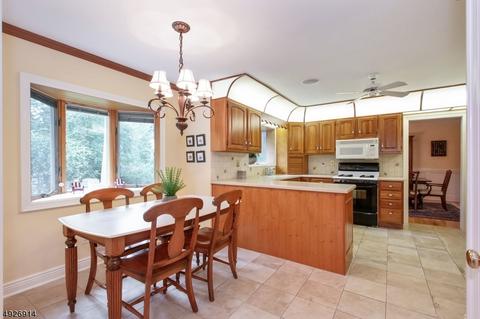 182 Spring Ridge Dr, Berkeley Heights, NJ 07922 photo 10
