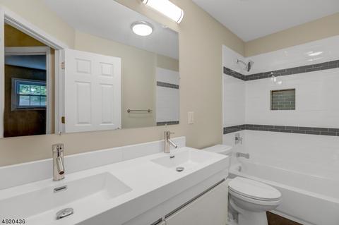 16 Webster Dr, Berkeley Heights, NJ 07922 photo 9