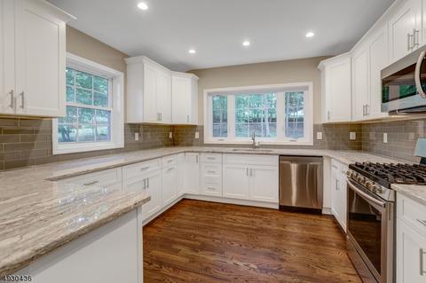 16 Webster Dr, Berkeley Heights, NJ 07922 photo 2