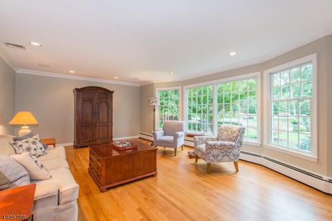 67 Millglen Rd, Upper Saddle River, NJ 07458 photo 2