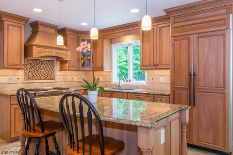 67 Millglen Rd, Upper Saddle River, NJ 07458 photo 9