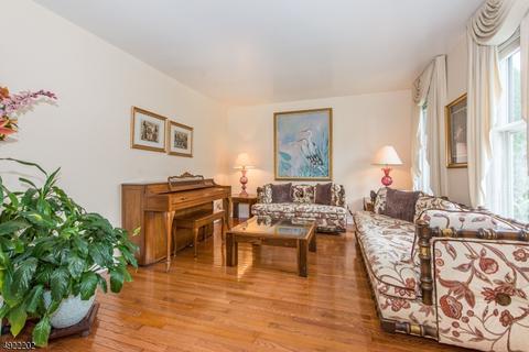 33 Tomar Ct, Bloomfield, NJ 07003 photo 5