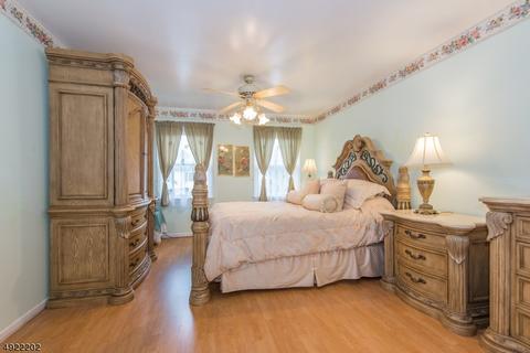 33 Tomar Ct, Bloomfield, NJ 07003 photo 14