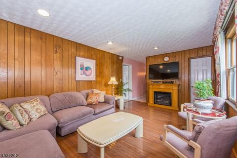 33 Tomar Ct, Bloomfield, NJ 07003 photo 7