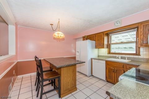 33 Tomar Ct, Bloomfield, NJ 07003 photo 8