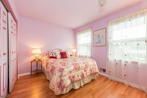 33 Tomar Ct, Bloomfield, NJ 07003 photo 16