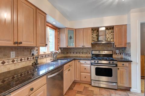 81 Jefferson Ter, Springfield, NJ 07081 photo 5