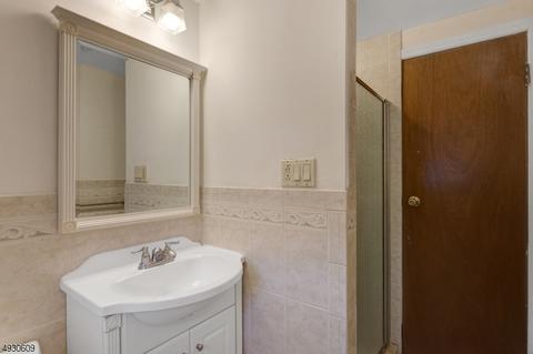 81 Jefferson Ter, Springfield, NJ 07081 photo 8