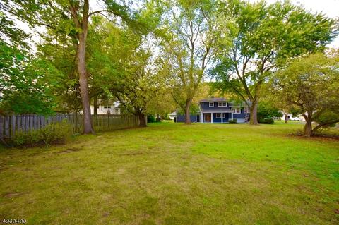 20 Laurel Dr, Springfield, NJ 07081 photo 2