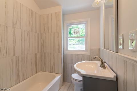 31 E Lake Trl, Wayne, NJ 07470 photo 7