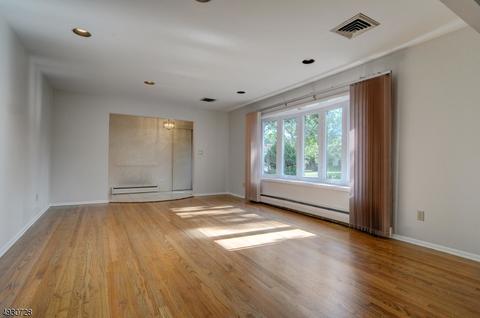 76 White Pl, Clark, NJ 07066 photo 3