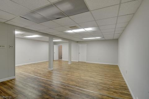 76 White Pl, Clark, NJ 07066 photo 17