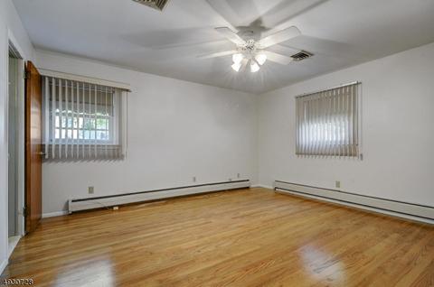 76 White Pl, Clark, NJ 07066 photo 19