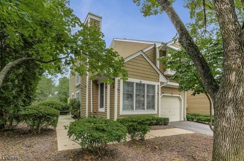 14 Exeter Rd, Bedminster, NJ 07921 photo 2