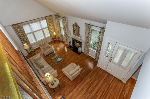 14 Exeter Rd, Bedminster, NJ 07921 photo 3