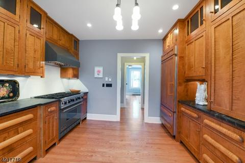 169 Summit Ave, Montclair, NJ 07043 photo 10