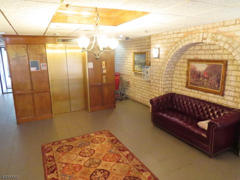55 Clinton Pl, Hackensack, NJ 07601 photo 3