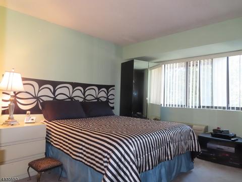 55 Clinton Pl, Hackensack, NJ 07601 photo 14