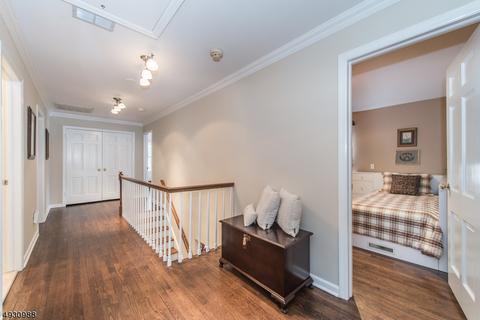 135 Rotary Dr, Summit, NJ 07901 photo 17