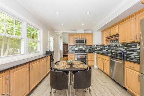 118 Webster Dr, Wayne, NJ 07470 photo 6