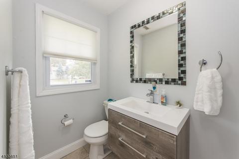 118 Webster Dr, Wayne, NJ 07470 photo 10