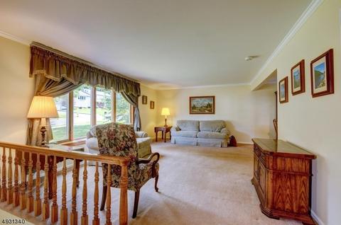 14 Oxbow Pl, Wayne, NJ 07470 photo 8