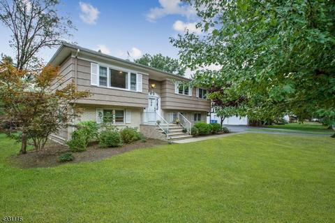156 Caroline Rd, Paramus, NJ 07652 photo 22